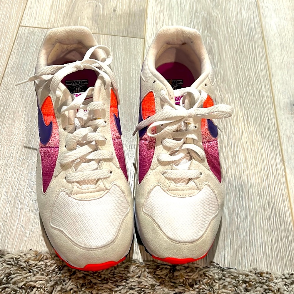 VGUC Nike Air Skylon 2 - Solar Red